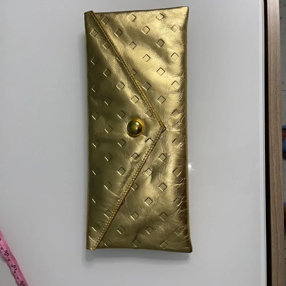 Womens Barbie by Tookata People Gold Envelop Clutch Textured Diamond New